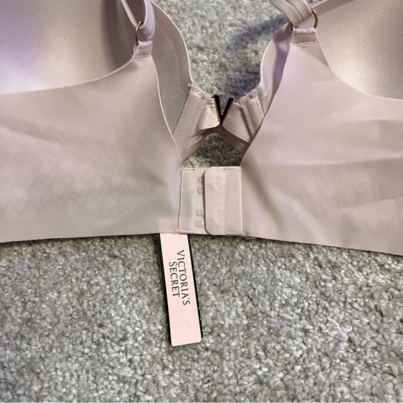 VS Push-Up Bra - Picture 3 of 4
